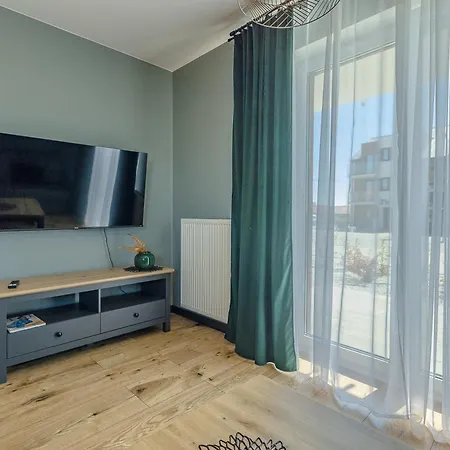 Apartment 31b3 *